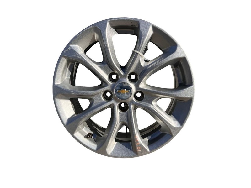 2018-2021 Chevrolet Equinox 17X7 Alloy Wheel Silver Small Edge Dent