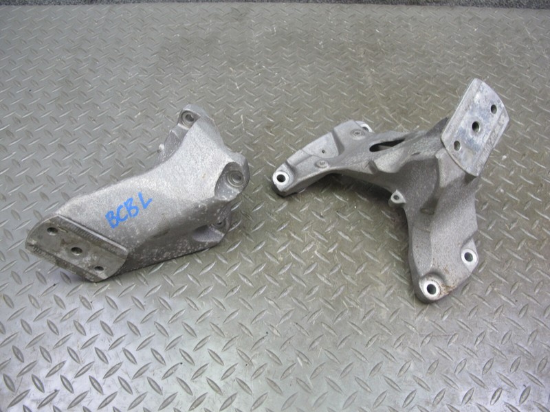 03-10 BENTLEY CONTINENTAL GTC GT 6.0L LEFT & RIGHT ENGINE MOUNT BRACKET SET OF 2
