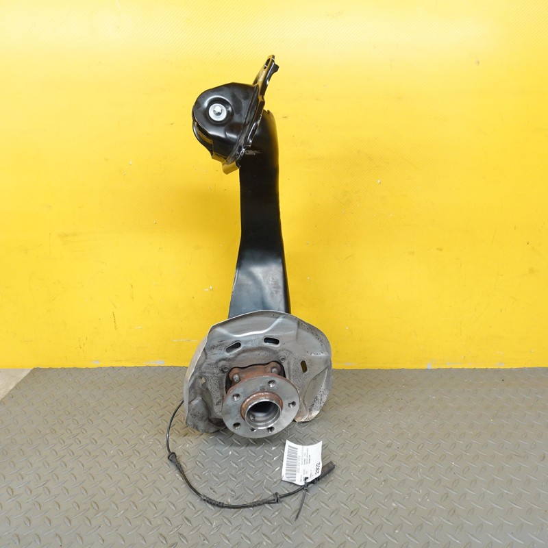 2018-2023 BMW X2 F39 FWD REAR RIGHT SIDE SPINDLE KNUCKLE & HUB OEM