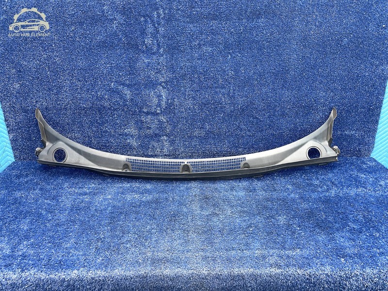 2014-2017 BMW i3 Front Windshield Cowl Vent Grille Cover Panel OEM 7302234