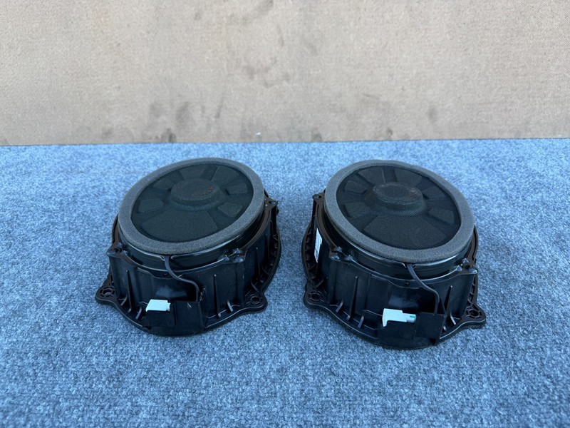 RIVIAN R1S R1T 22-26 OEM FRONT DOOR AUDIO SOUND SPEAKER SET PT00001455-G