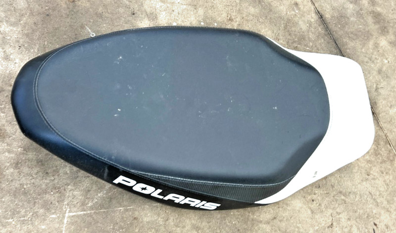 Polaris Rush / Switchback Pro-R 2014 Seat 25032103