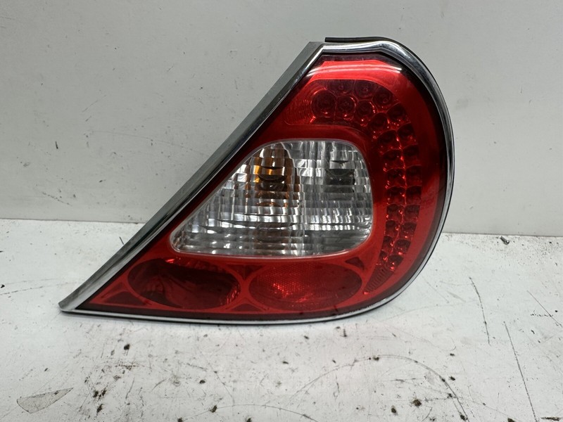 2004-2005 Jaguar XJ8 Right Passenger Tail Light Lamp Taillight Taillamp Oem