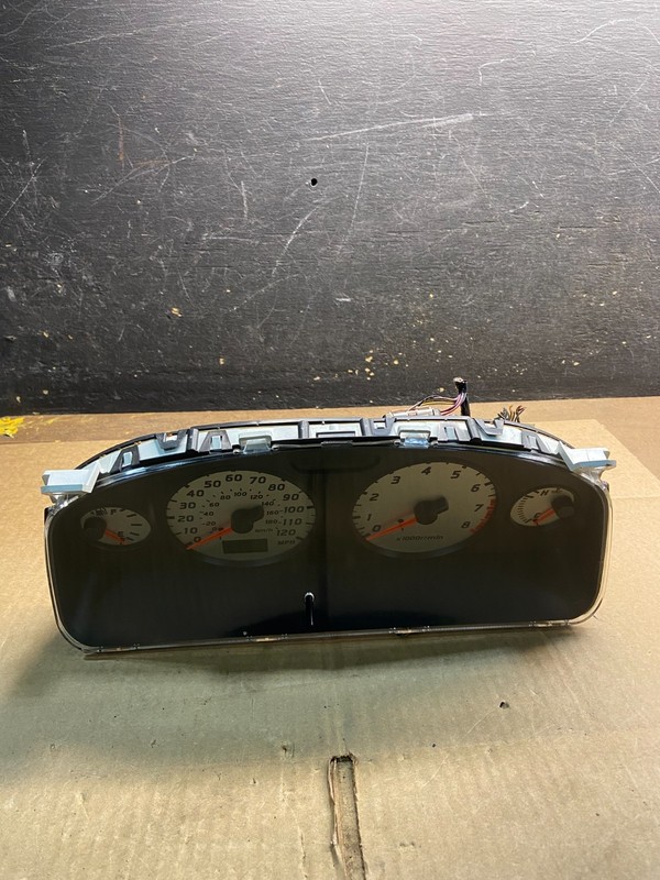 2000 Nissan Pathfinder Speedometer Cluster Gauge OEM Y7428 DG