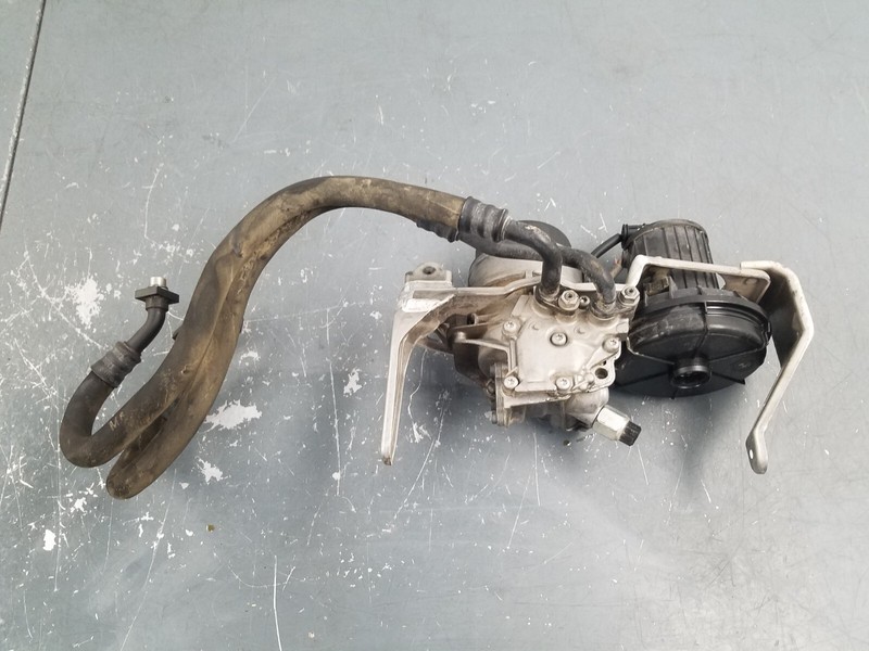 2006 BMW M6 E63 Engine Oil Filter Housing / Secondary Air Injection#7640 G7