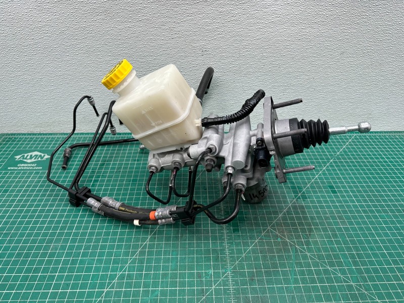13-19 FIAT 500 POWER BRAKE MASTER CYLINDER OEM