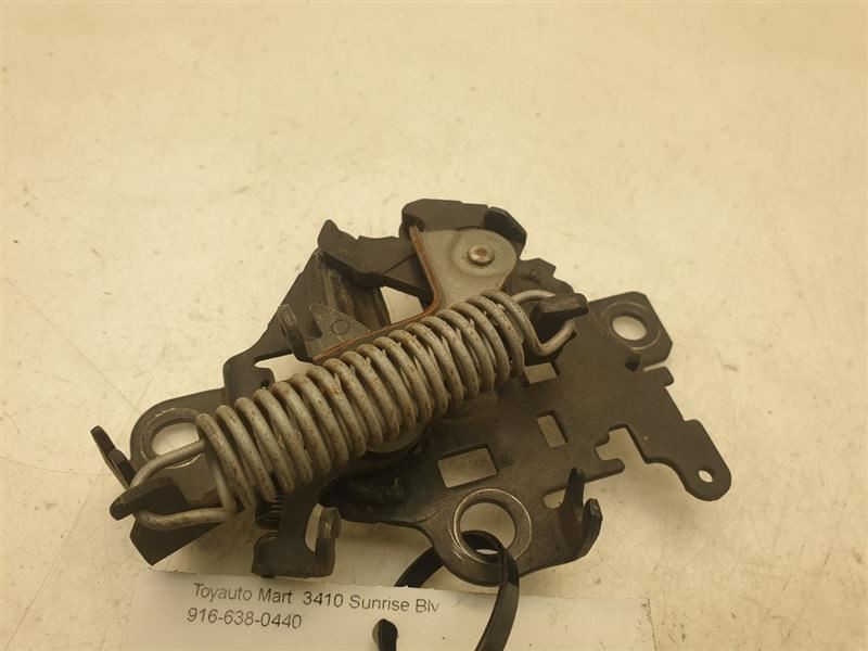 06-11 TOYOTA RAV4 HOOD LATCH