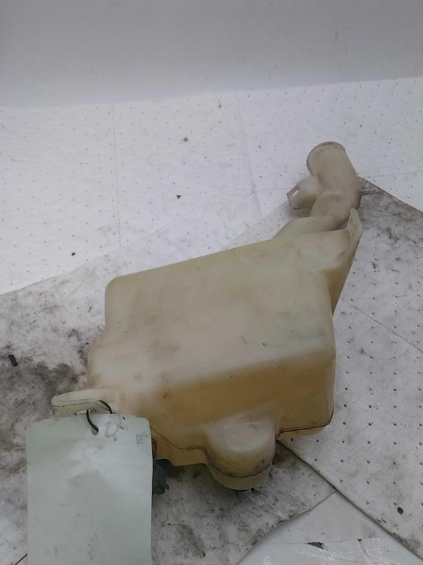 Used Washer Fluid Reservoir fits: 2008 Acura MdxGrade C