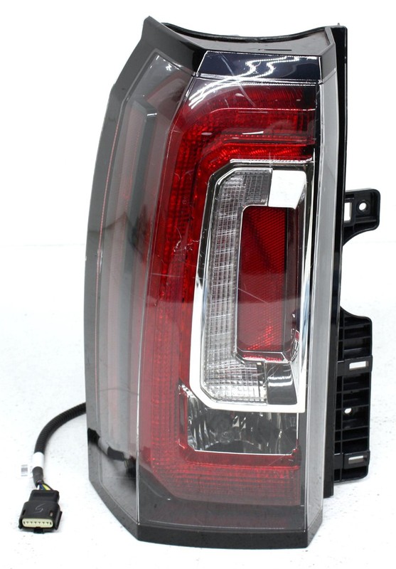 OEM Left Driver Side LED Tail Lamp For GMC Yukon, Yukon XL 84536242 Lens Crack