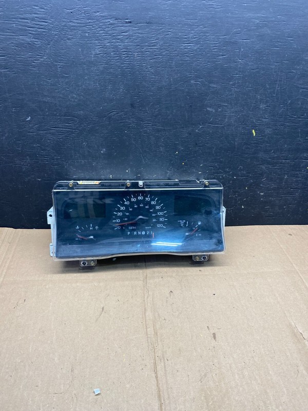 1981 to 1989 Lincoln Town Car Speedometer Gauge Cluster Oem AB2178 DG
