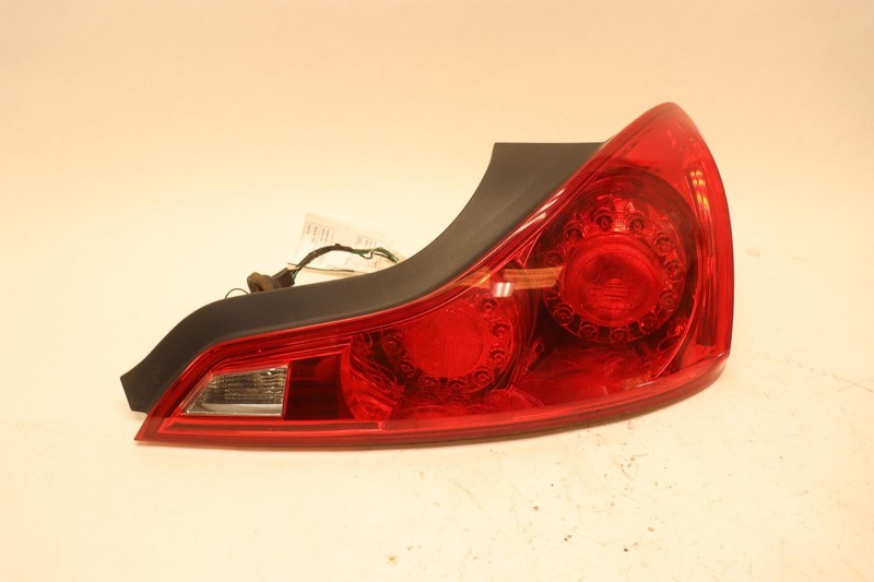 2008-2013 INFINITI G37 COUPE REAR RIGHT PASSENGER SIDE TAIL LIGHT LAMP OEM