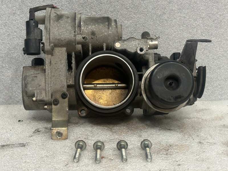 1997-02 Jaguar XK8 X100 4.0L Engine Throttle Body Valve Assembly XW939E926AE OEM
