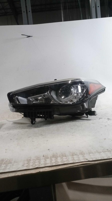 Used Left Headlight Assembly fits: 2017 Infiniti Q70 LED w/o adaptive headlamps