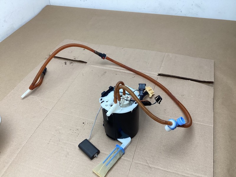 McLaren 650S 2016 Right Passenger Engine Motor Gas Fuel Pump 15 - 17 :O
