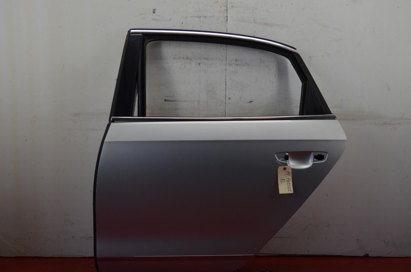 12-18 VOLKSWAGEN PASSAT REAR LEFT DRIVER SIDE DOOR SHELL SILVER OEM