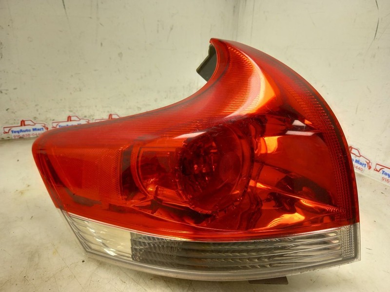 09 10 11 12 TOYOTA VENZA LE DRIVER LEFT TAIL LIGHT