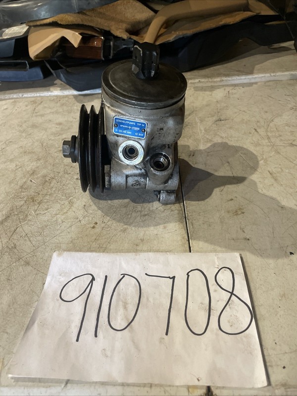 1986-1989 Mercedes-Benz 560SL Power Steering Pump 1264601680