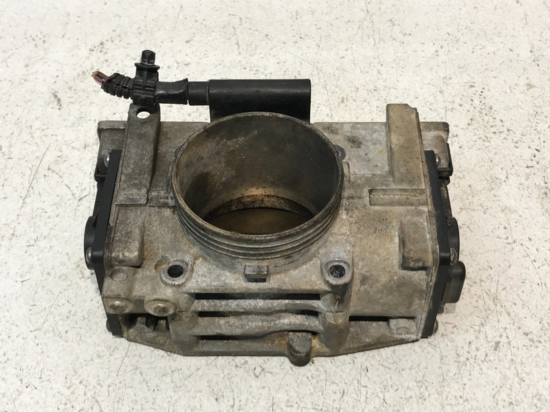 99-01 VOLVO S70 Throttle Body OEM 8644344