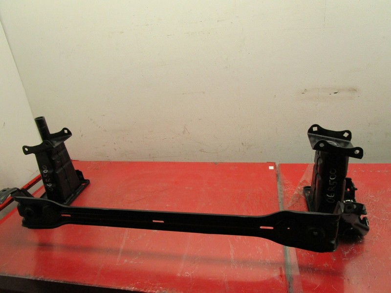 06-10 MERCEDES W251 R500 FRONT RIGHT / LEFT BUMPER REINFORCEMENT BRACKET OEM