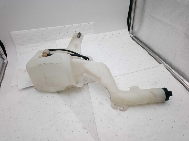 2016 Chevrolet Equinox Washer Fluid Reservoir OEM 2.40L Black 119K Miles