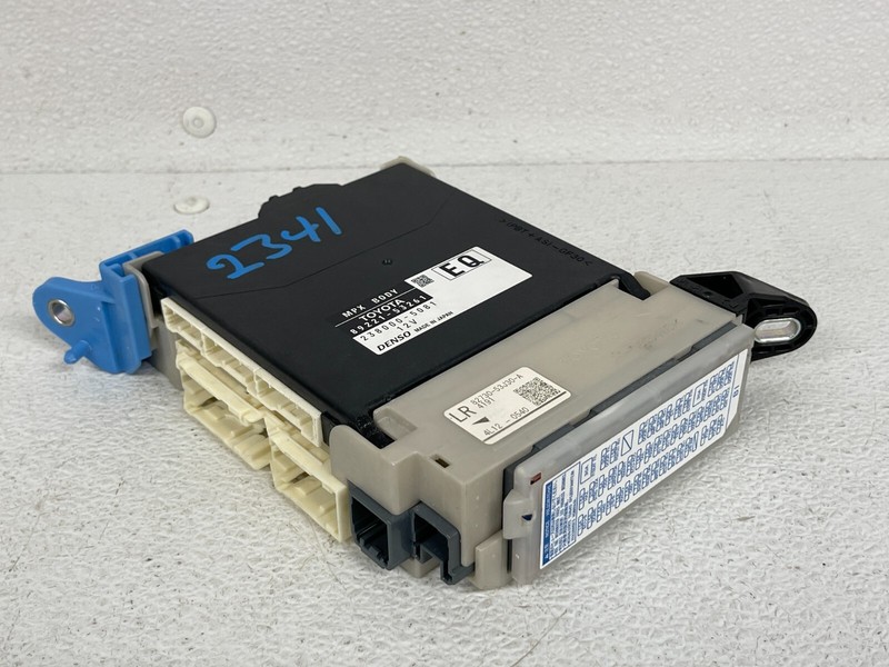 ⭐2014-2016 LEXUS IS250 IS350 BODY CONTROL MODULE BCM FUSE BOX ASSY OEM LOT2341