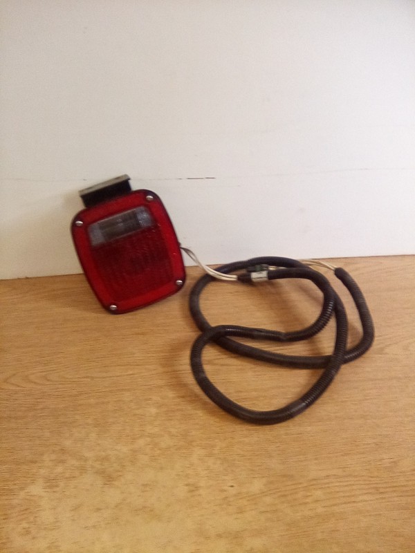 Grote 5371-76 Tail Light Assembly With Bracket & Harness A06-44708-00