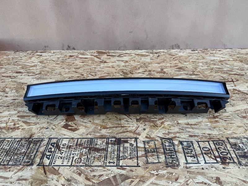 RIVIAN R1S R1T 22-24 OEM FRONT CENTER LED DRL BAR HEADLIGHT HEAD LAMP ASSEMBLY