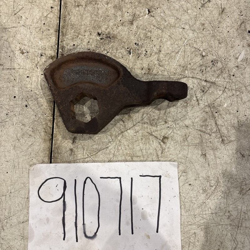 2001-2003 Dodge Durango Dakota Front Sway Bar Bushing Bracket 52113062AB #1
