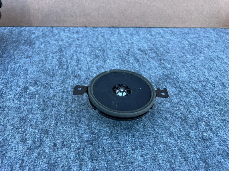 GENESIS GV70 2022-2026 OEM DASHBOARD AUDIO SPEAKER TWEETER LEXICON ASSEMBLY