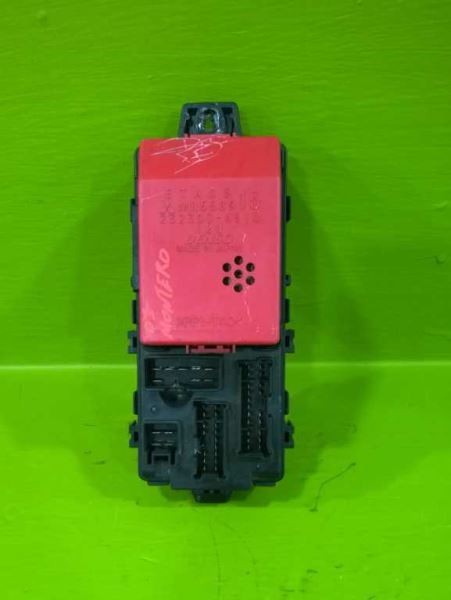 01 02 03 04 MONTERO SPORT FUSE RELAY BOX OEM 3528-8
