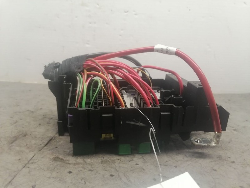 Fuse Junction Box Engine Compartment Fits 12-22 PASSAT 1552254