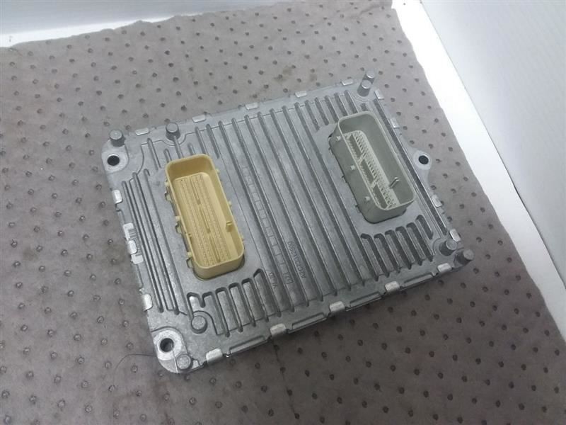 Electronic Engine Control Module ECM 2018 Chryler Pacifica 68330910AA