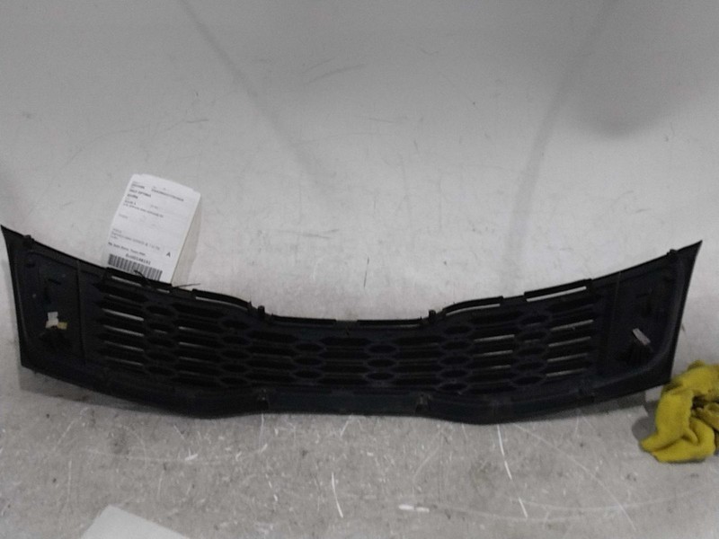 2012 KIA OPTIMA Grille OEM Silver 863502T000 Used 213K Miles
