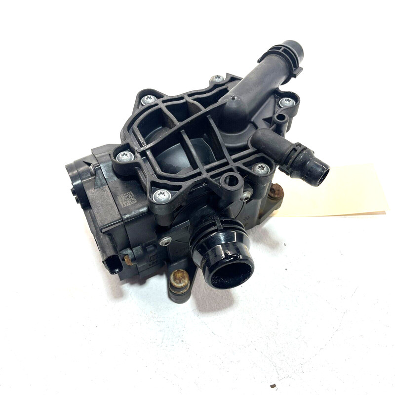 Engine Cooling Thermostat Heat Module OEM 2017-2018-2019-2020 BMW 430xi