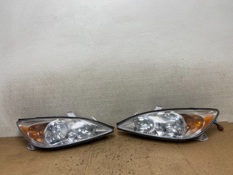 2002 2003 2004 Toyota Camry Left+Right Set Side Halogen Headlights AA8532 DW