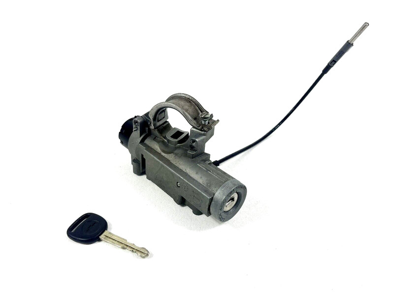 2004-2012 Colorado Canyon Ignition Switch Starter Lock Cylinder w/ Key OEM
