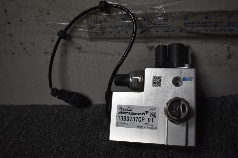 2017 MCLAREN 570S PUMP VALVE BLOCK FACTORY OEM