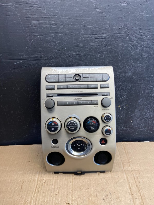 2004 to 2007 Infiniti QX56 Radio Player Climate Control Panel Bezel AE1965 DG