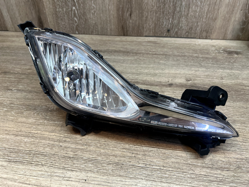 2014-2016 HYUNDAI ELANTRA FRONT RH TAIL LIGHT ASSY OEM