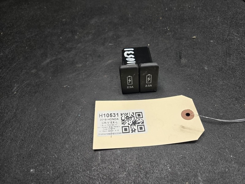 Dual USB Charge Adapter 2019 Honda CR-V 39090-TLA-A01 2017 2018 2020 2021 2022