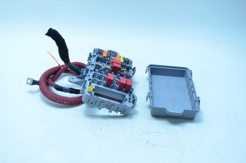 17-19 ALFA ROMEO GIULIA REAR TRUNK FUSE JUNCTION RELAY BOX OEM