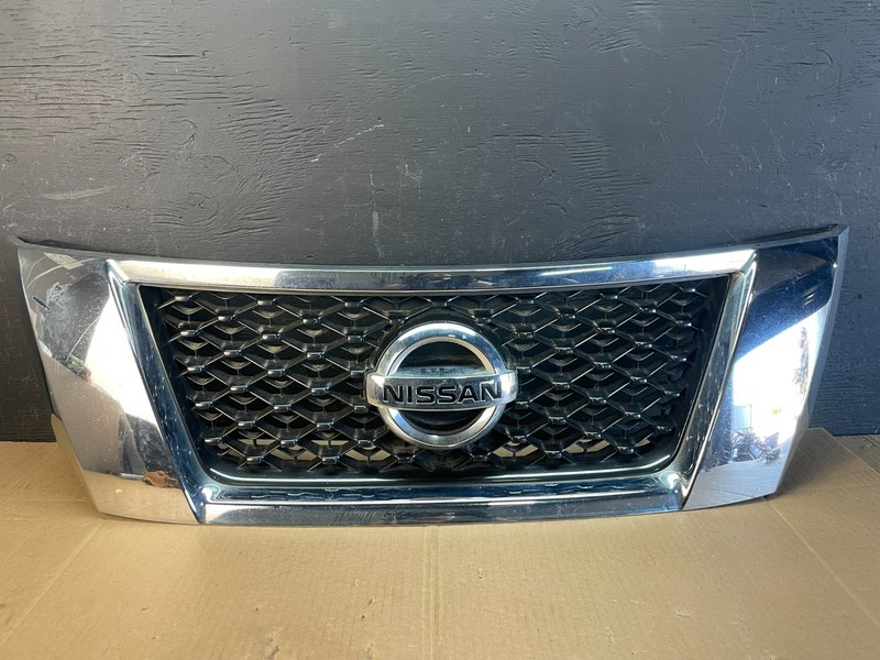 2013-2016 PathfinderFront Upper Chrome Grill Grille OEM AC2244 DG