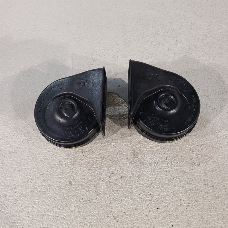 99-04 Mustang Dual Horns Horn Pair Aa7378