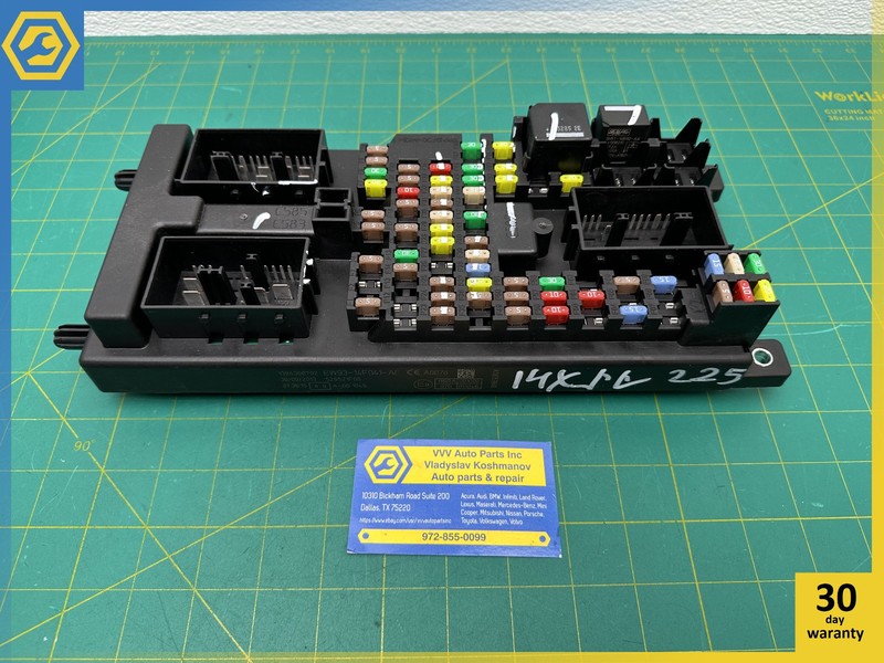 14-15 JAGUAR XJ XJR REAR BCM BODY CONTROL MODULE RELAY FUSE JUNCTION BOX OEM