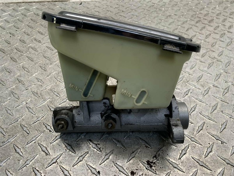 96-02 CHEVROLET ASTRO SAFARI BRAKE MASTER CYLINDER OEM 541-01024