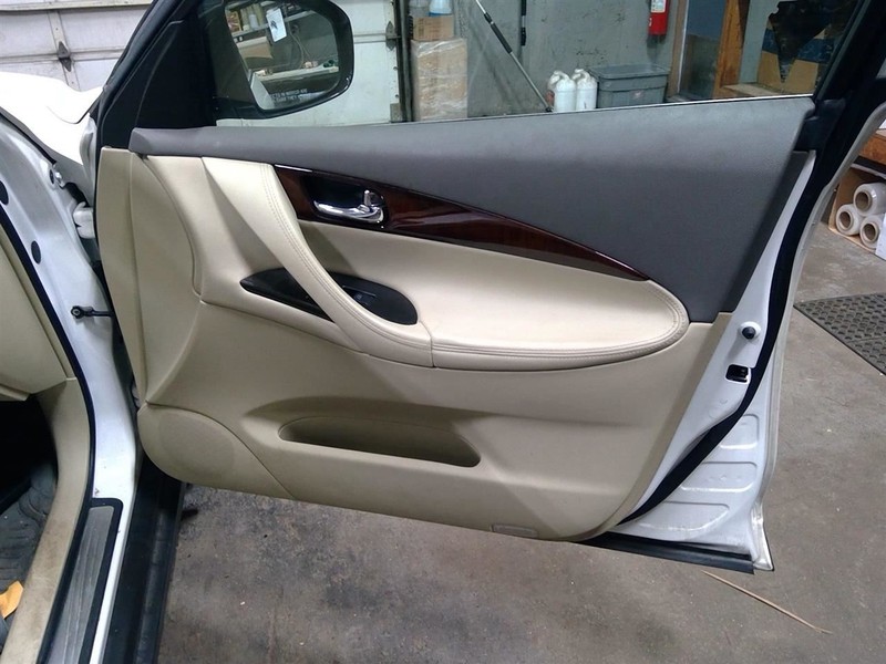 EX35 2008 Passenger Right Front Door Trim Panel 1747741
