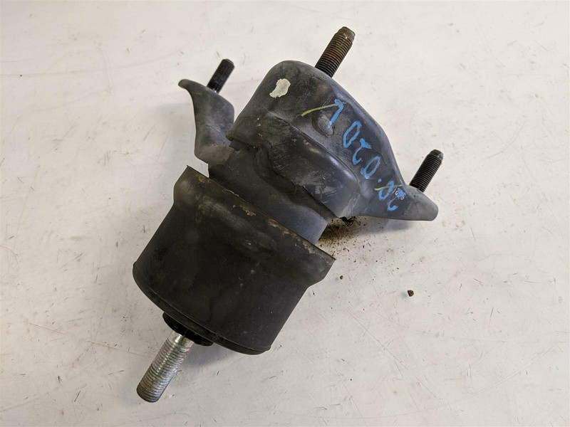 07 08 09 10 Toyota Sienna Engine Side Mount 12362-0P040