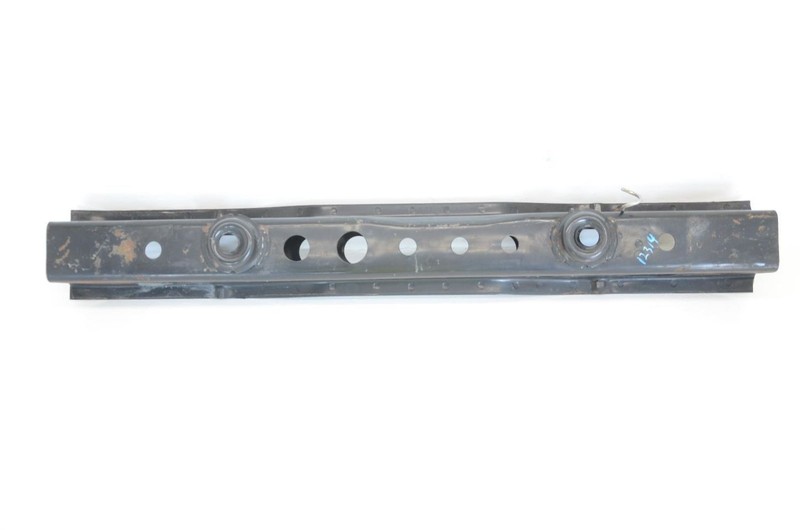 90-97 Nissan Pickup D21 6 Cylinder 4WD Mid Chassis Subframe