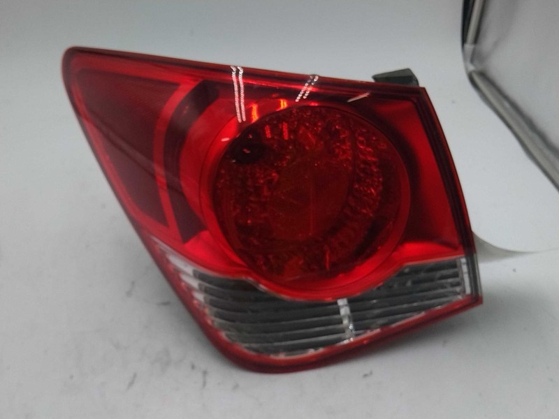 2012 Chevrolet Cruze Left Tail Light Assembly Gold 94000 Miles Used OEM Part