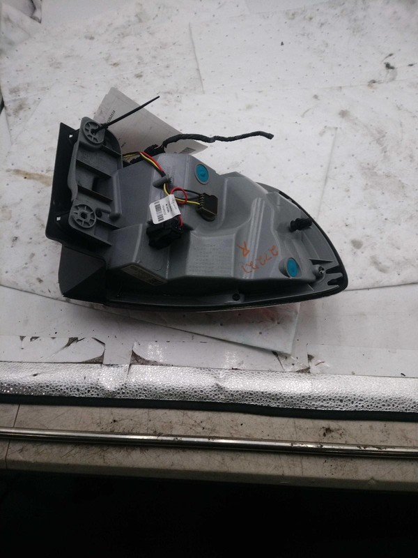 2017 Buick Enclave Right Tail Light Assembly Black OEM Used 285916 103K Miles